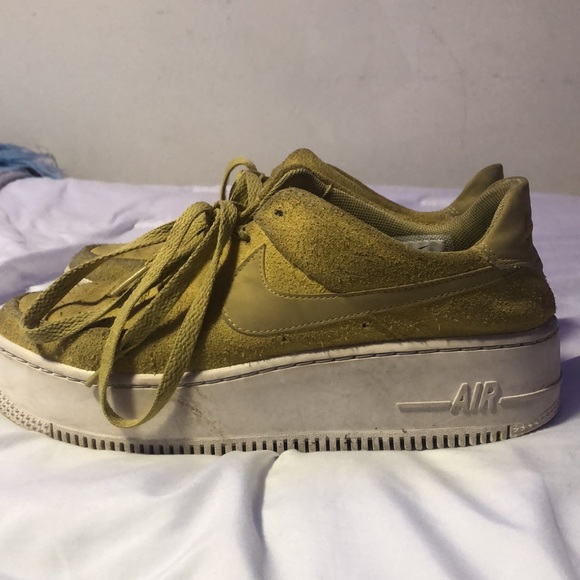 Nike size 8 yellow/green platformed air force 1s - Picture 2 of 7